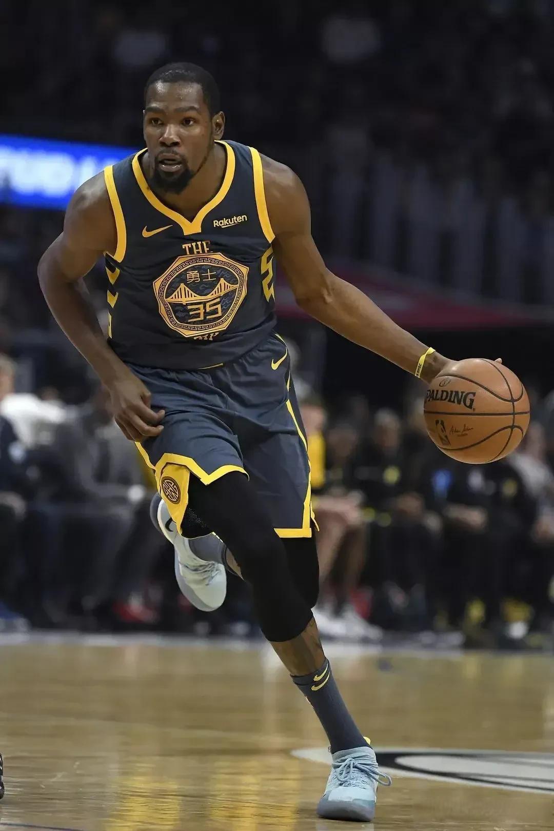 湖人坐稳西 湖人坐稳西